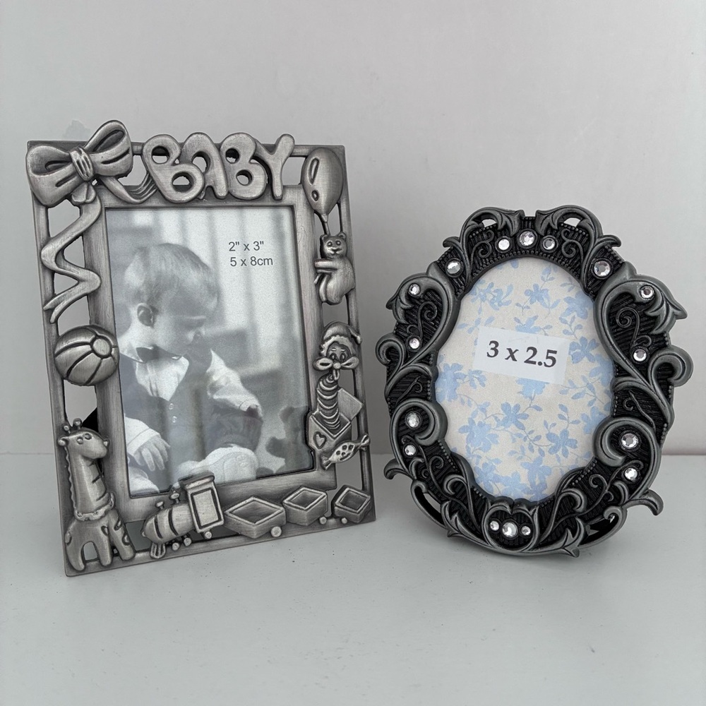 New Vintage 90’s Antique Looking Photo Frames Set of 2